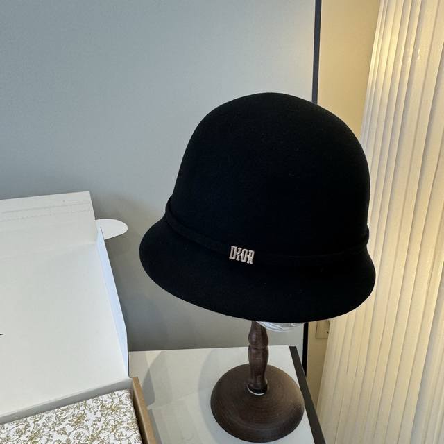 Black Dior Fall/Winter Wool Bucket Hat. A very stylish design! A different style