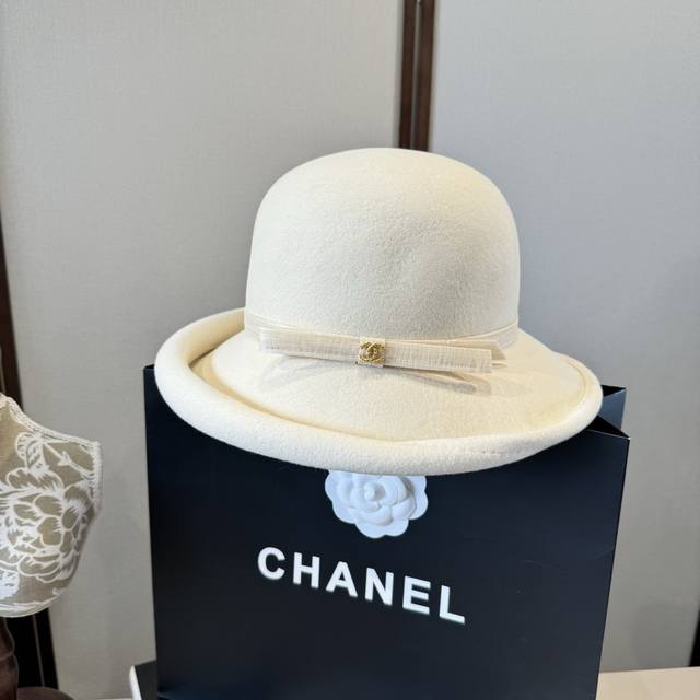 White Chanel Autumn/Winter Wool Bucket Hat, 100% Wool Fabric, 57cm Head Circumfe