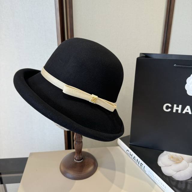 Chanel's new autumn/winter wool bucket hat, made of imported linen yarn and 100%