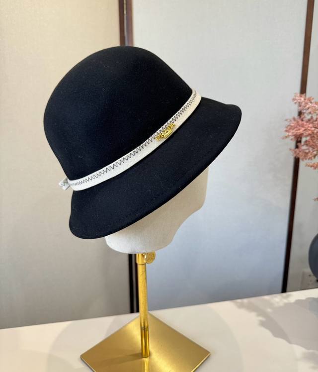 2025 Prada New Bucket Hat, 100% Wool, Head Circumference 57cm (Ddd)