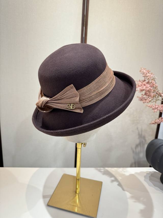 Valentino New Autumn/Winter Wool Bucket Hat, 100% Wool Fabric, Head Circumferenc