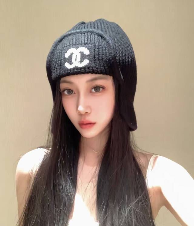 Chanel knitted beanie, earflap hat Ddd