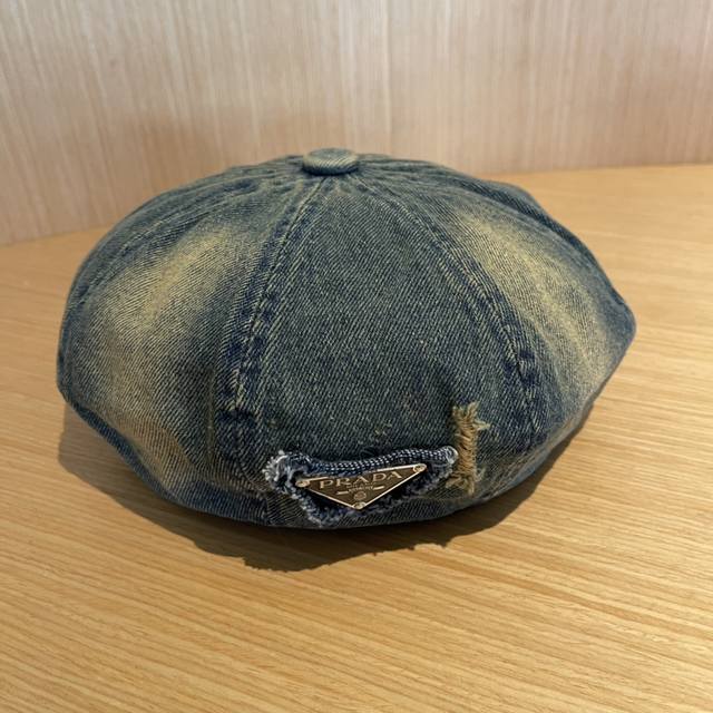 Prada beret, retro denim hat, new women's newsboy cap, makes your face look smal