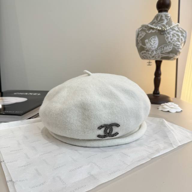 Chanel wool beret, pumpkin hat, 100% wool fabric, head circumference 57cm.