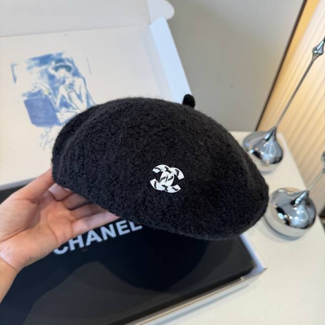 Chanel new cashmere beret, head circumference 57cm Ddd