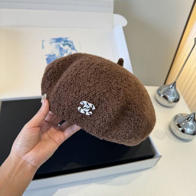Chanel new cashmere beret, head circumference 57cm Ddd