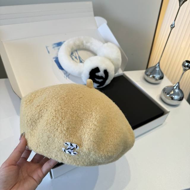 Chanel new cashmere beret, head circumference 57cm Ddd