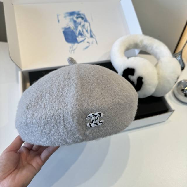 Chanel new cashmere beret, head circumference 57cm Ddd