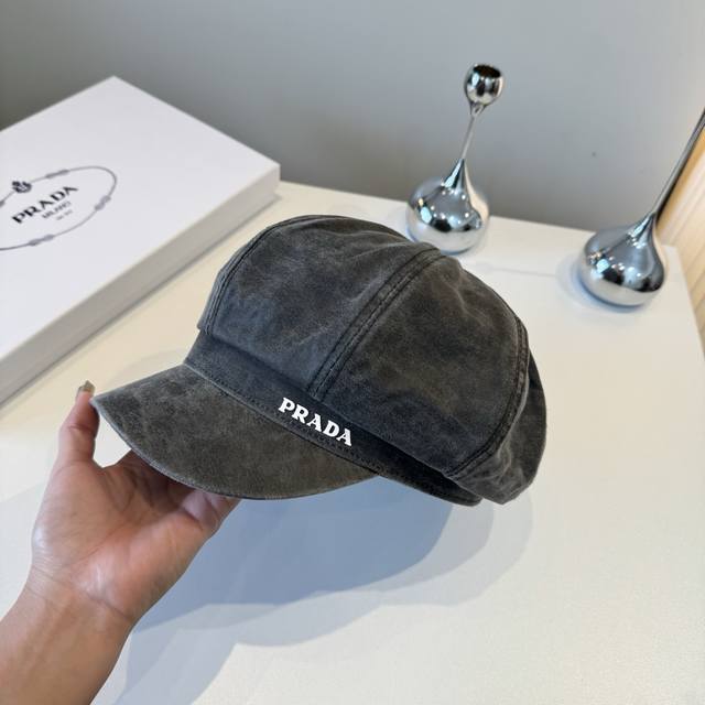 Prada new baseball cap, high-end custom design, head circumference 57cm.
