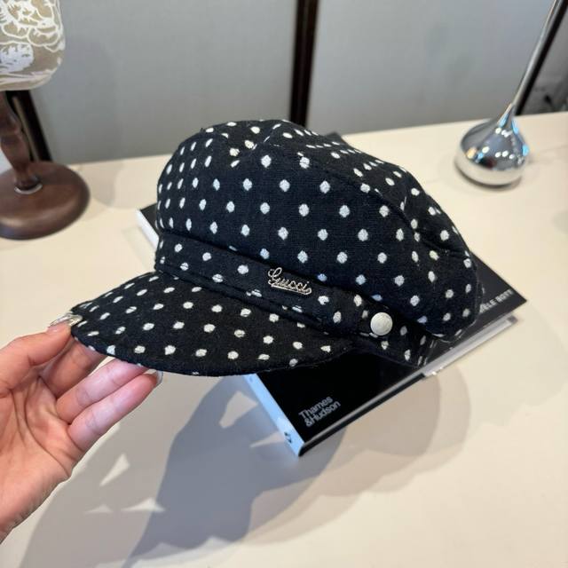 Gucci wool painter baseball cap, 100% wool fabric, head circumference 57cm.