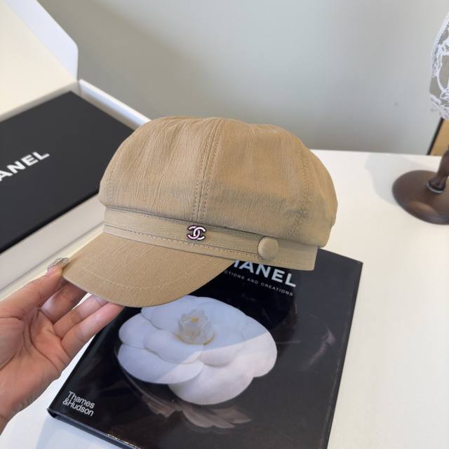 Chanel new baseball cap, haute couture, head circumference 57cm.