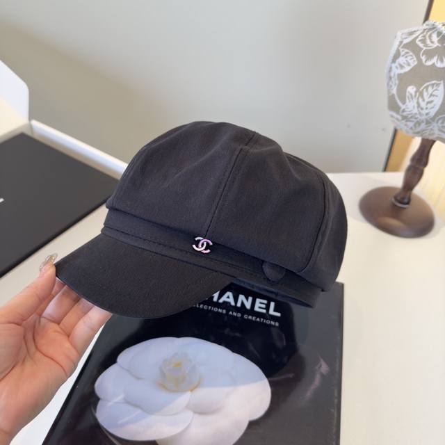 Chanel new baseball cap, haute couture, head circumference 57cm.