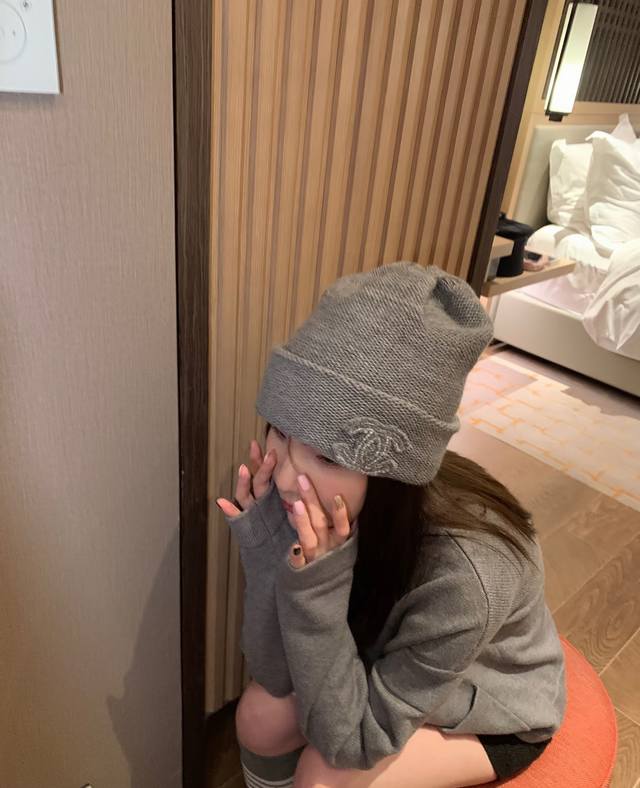 Chanel New Knitted Beanie Ddd