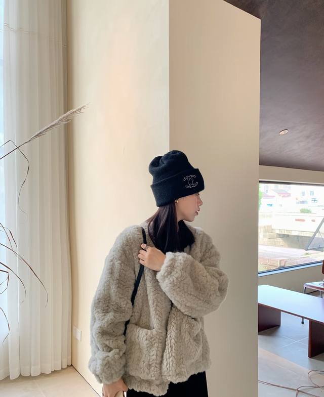 Chanel New Knitted Beanie Ddd