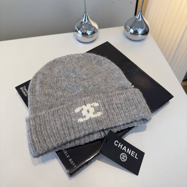 Chanel Knitted Beanie Ddd