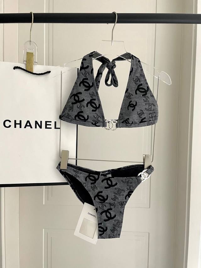 Chanel's new jacquard two-piece swimsuit is suitable for various occasions. It c
