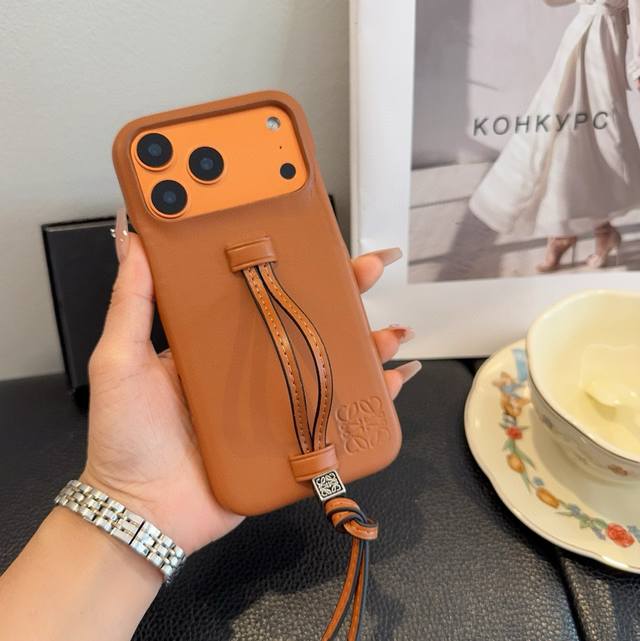 Loewe phone case wristband phone case Model: To avoid model error, please check