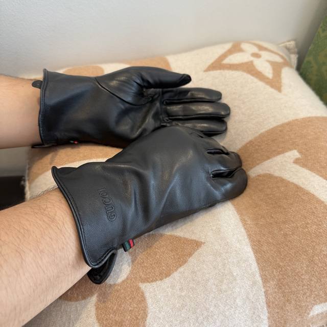 2025 New Exclusive First Release Touchscreen Gloves, Gucci Couple Style. Men's a