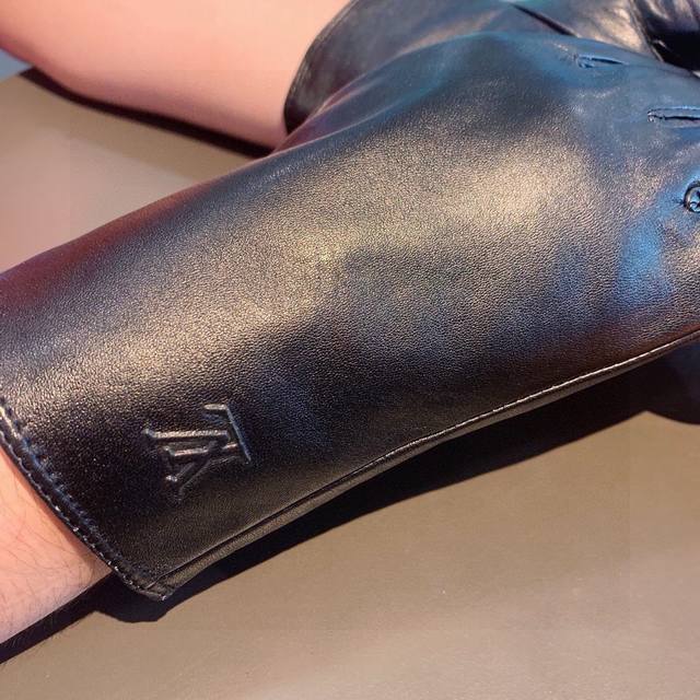 2025 New Exclusive First Release Touchscreen Men's Gloves Lv Original Quality, S