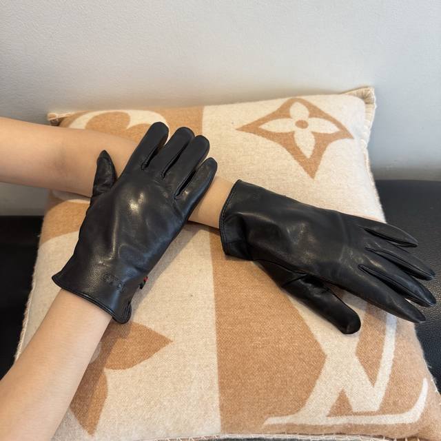 2025 New Exclusive First Release Touchscreen Gloves, Gucci Couple Style. Men's a