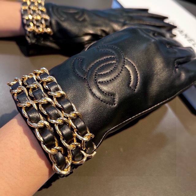 Chanel 2025 Double C Chain Autumn/Winter Motorcycle Gloves - Beautiful and worth