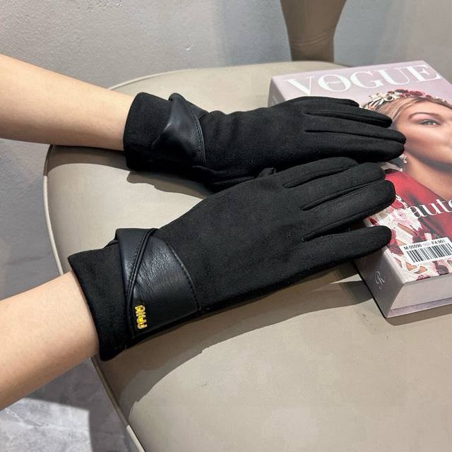 Miu Miu 2025 Fall/Winter Wool Gloves - Worth comparing with similar styles, but