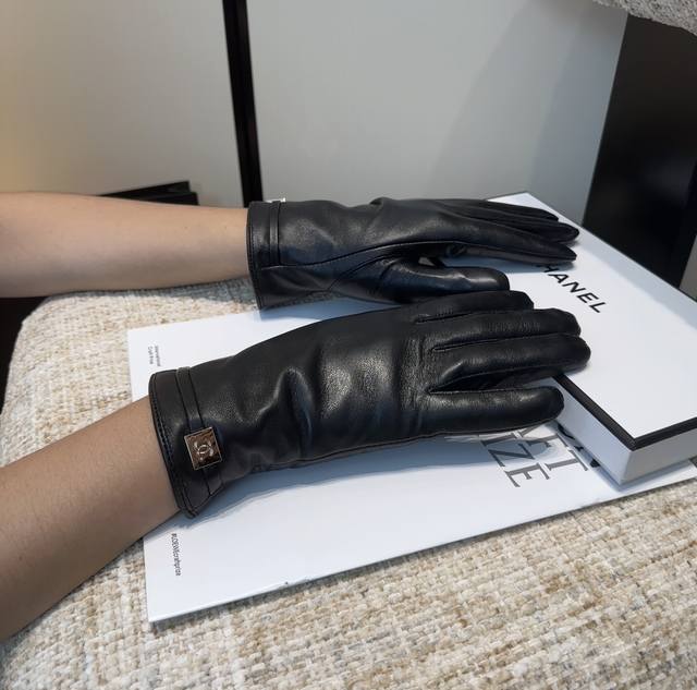 Hermes lambskin gloves, stylish gloves, warm for autumn and winter with a fleece