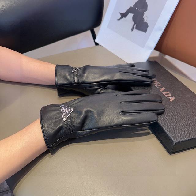 Prada lambskin gloves, stylish gloves, warm and fleece-lined for autumn and wint