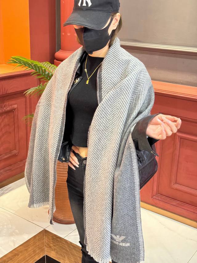 Emporio Armani. Ea Armani. Autumn/Winter New Arrival, Men's Cashmere Scarf. Incr