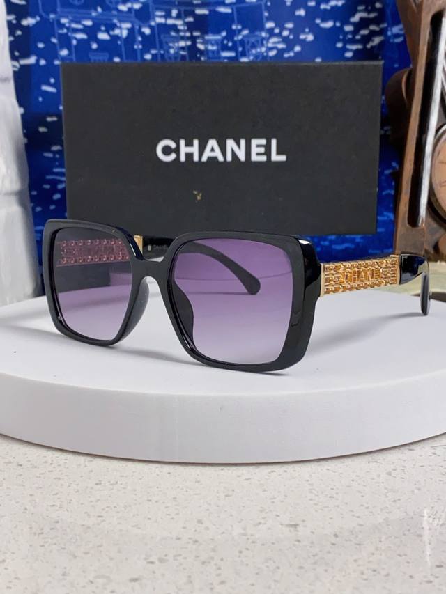 Chanel 2025 New Fashion Sunglasses, High Quality, Versatile, Trendy, Large Frame