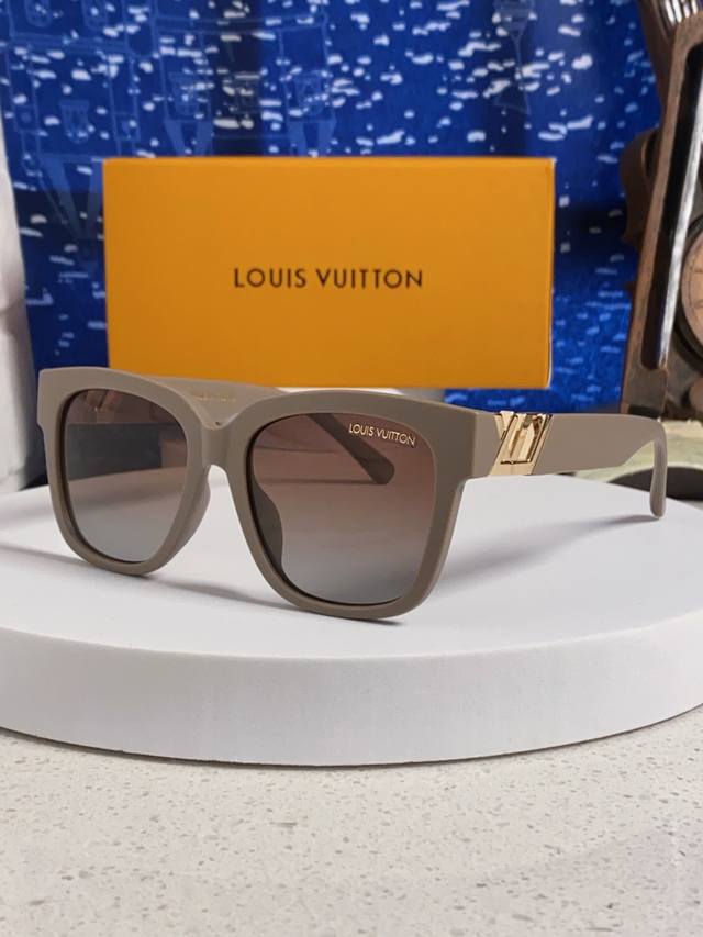 Louis Vuitton Retro Square Oversized Sunglasses Women's LV 2025 New High-End Sun