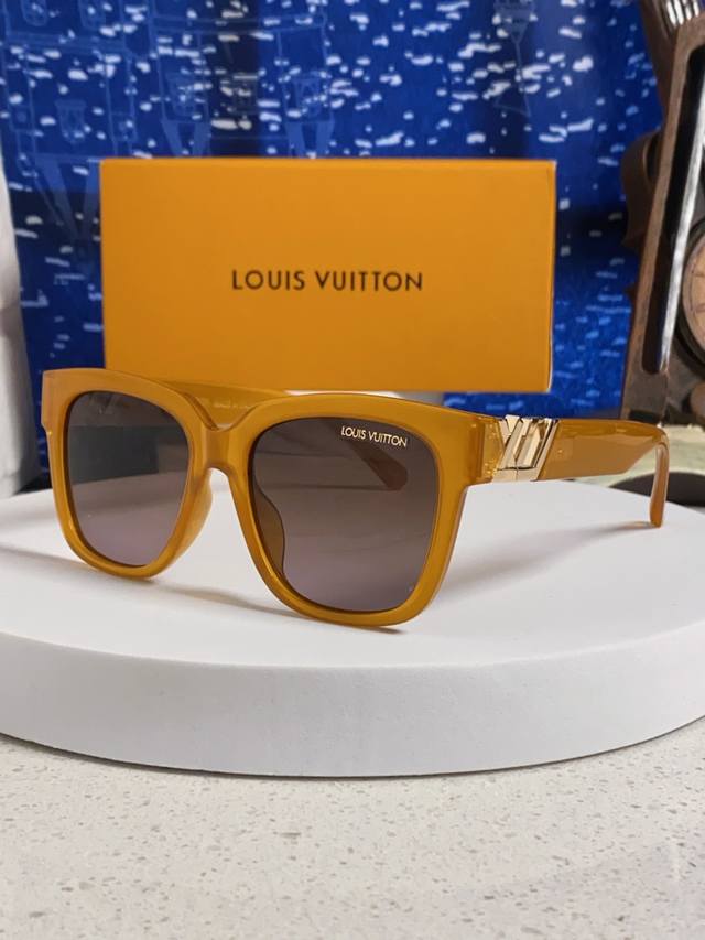 Louis Vuitton Retro Square Oversized Sunglasses Women's LV 2025 New High-End Sun