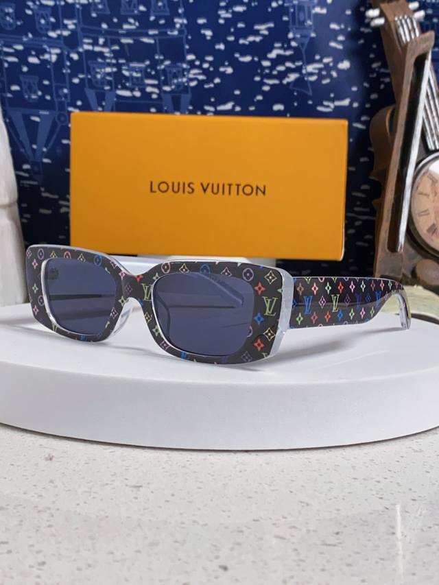 Louis Vuitton 2025 Lv x Takashi Murakami collection runway model Z2709W Tricolor