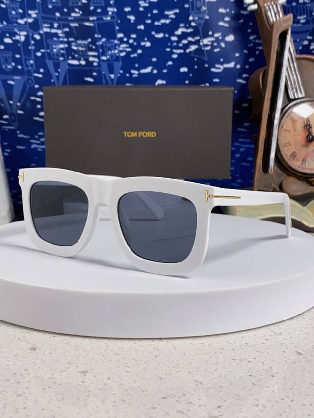 Tomford 2025 Large Frame Trendy Sunglasses for Women, High-End Look, Face-Slimmi