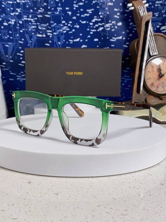 Tomford 2025 Large Frame Trendy Sunglasses for Women, High-End Look, Face-Slimmi