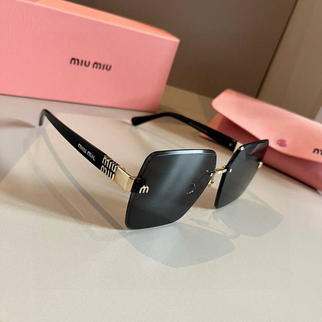 Miu Miu's new sunglasses, high-end frameless sunglasses for women, UV protection