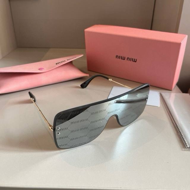 Miu Miu's new sunglasses, high-end frameless sunglasses for women, UV protection