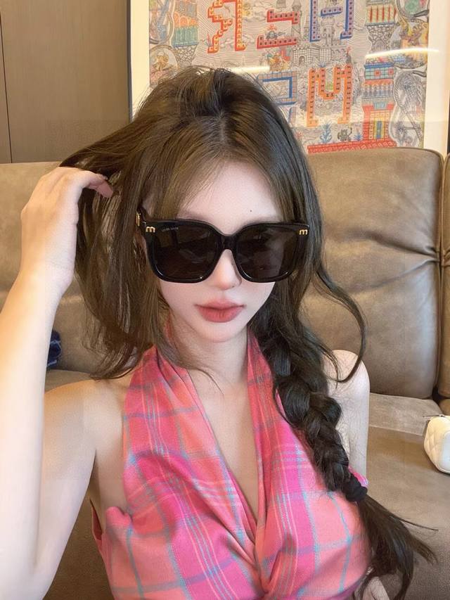 Miumiu 2025 Shining New Sunglasses - Exquisite and unique design, simple and sty