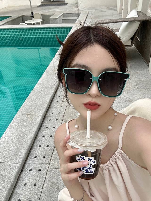 Polarized Hermes Sunglasses, Original Authentic, Super Popular Classic Luxury Gl