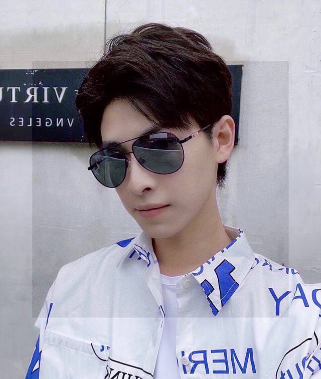 Chrome Hearts: Original quality men's polarized sunglasses. Material: High-defin