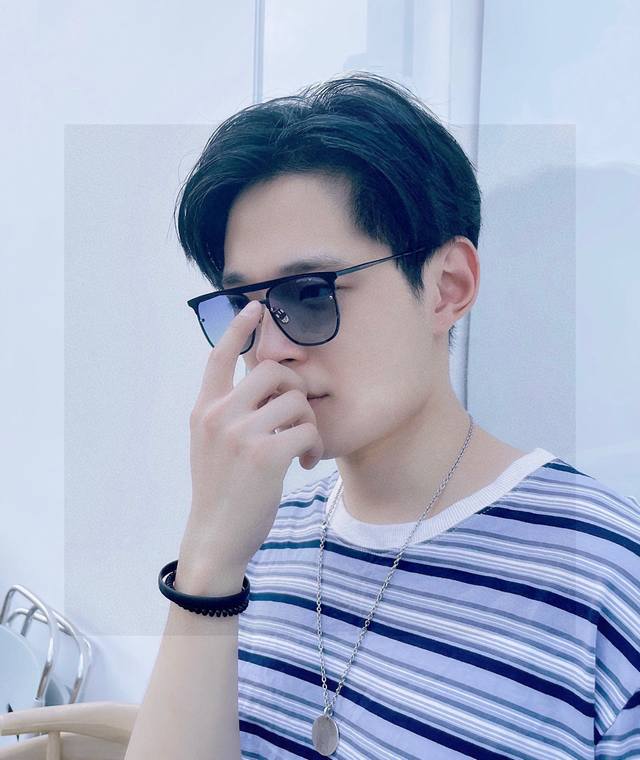 Armani original quality men's polarized sunglasses. Material: High-definition Po