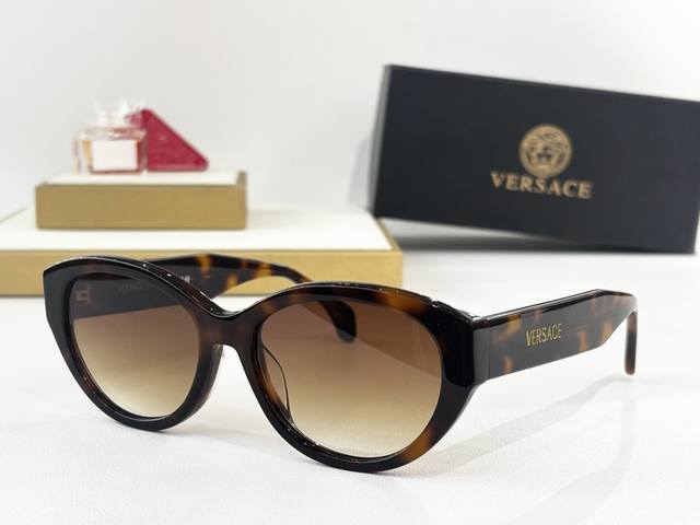 Versace Moe: Ve4495 Dsize: 56 mouth 17 140 Ddd