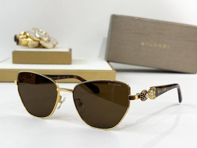 Bvlgar* Model: Bv1809Lu Size: 56 ports 17-145 Ddd