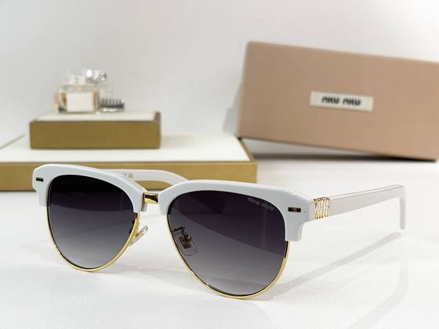 Miu Mi* Model:Vmu11Zs Size: 57 ports 16-145 Ddd