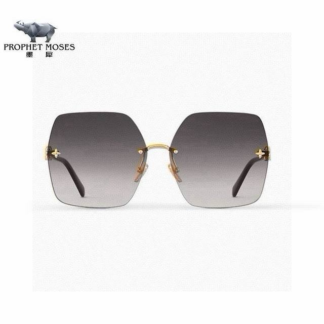 Louis Vuitto *Model: Z2460U Size: 60-18-145 Ddd