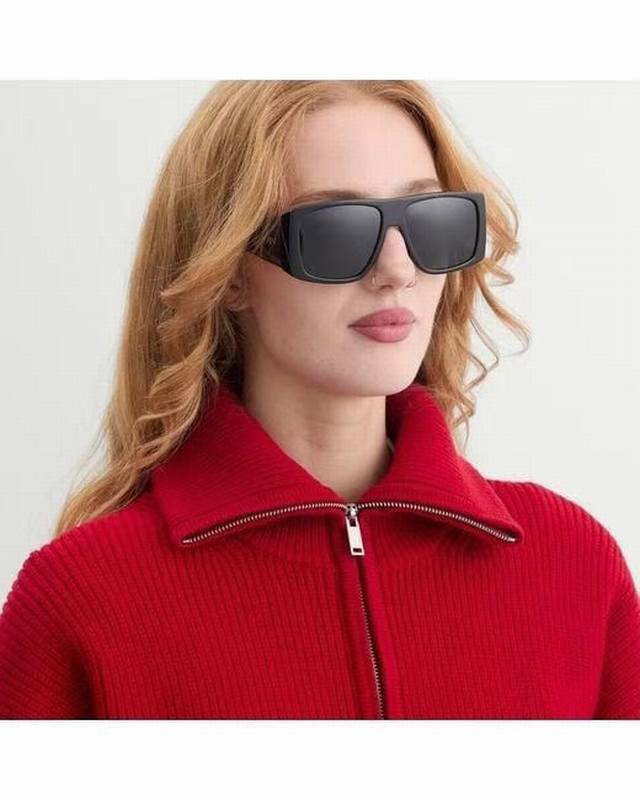 Saint Laurent Mod: Sl832 Extra-large acetate temples, perfectly concealing the t