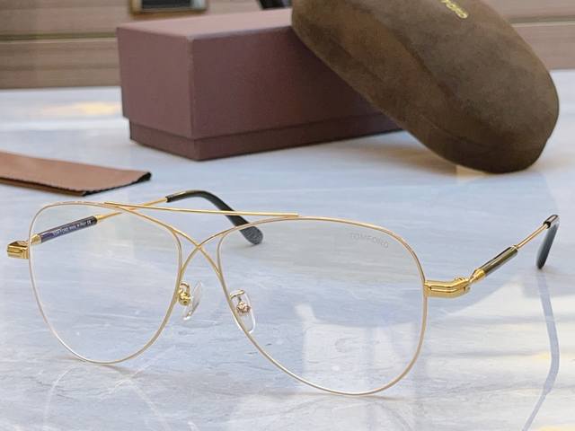Tom Ford New Eyeglasses Frame, Model: Ft0981, Size: 50mm (21-145mm)
