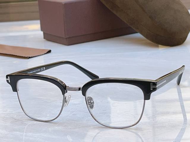 Tom Ford New Eyeglasses Frame, Model: Ft6016-KB, Size: 50mm x 21-145mm (Ddd)