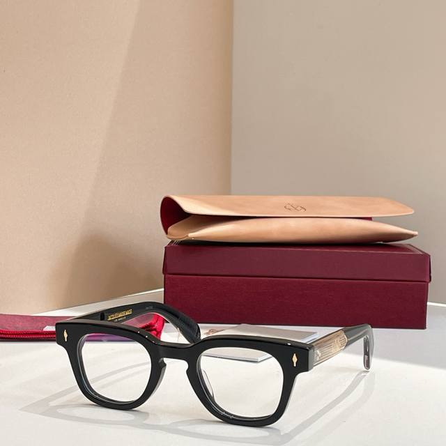 Jacques Marie Magmodel: Julien Size: 47cm x 25cm (box included) ~~ Ddd