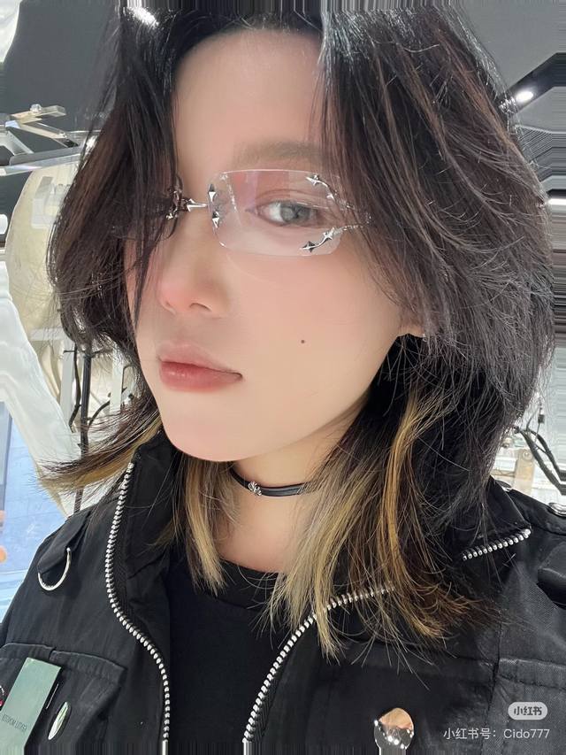 Gentle Monste*Model: Mosnsize: 61 ports 16-129 Ddd